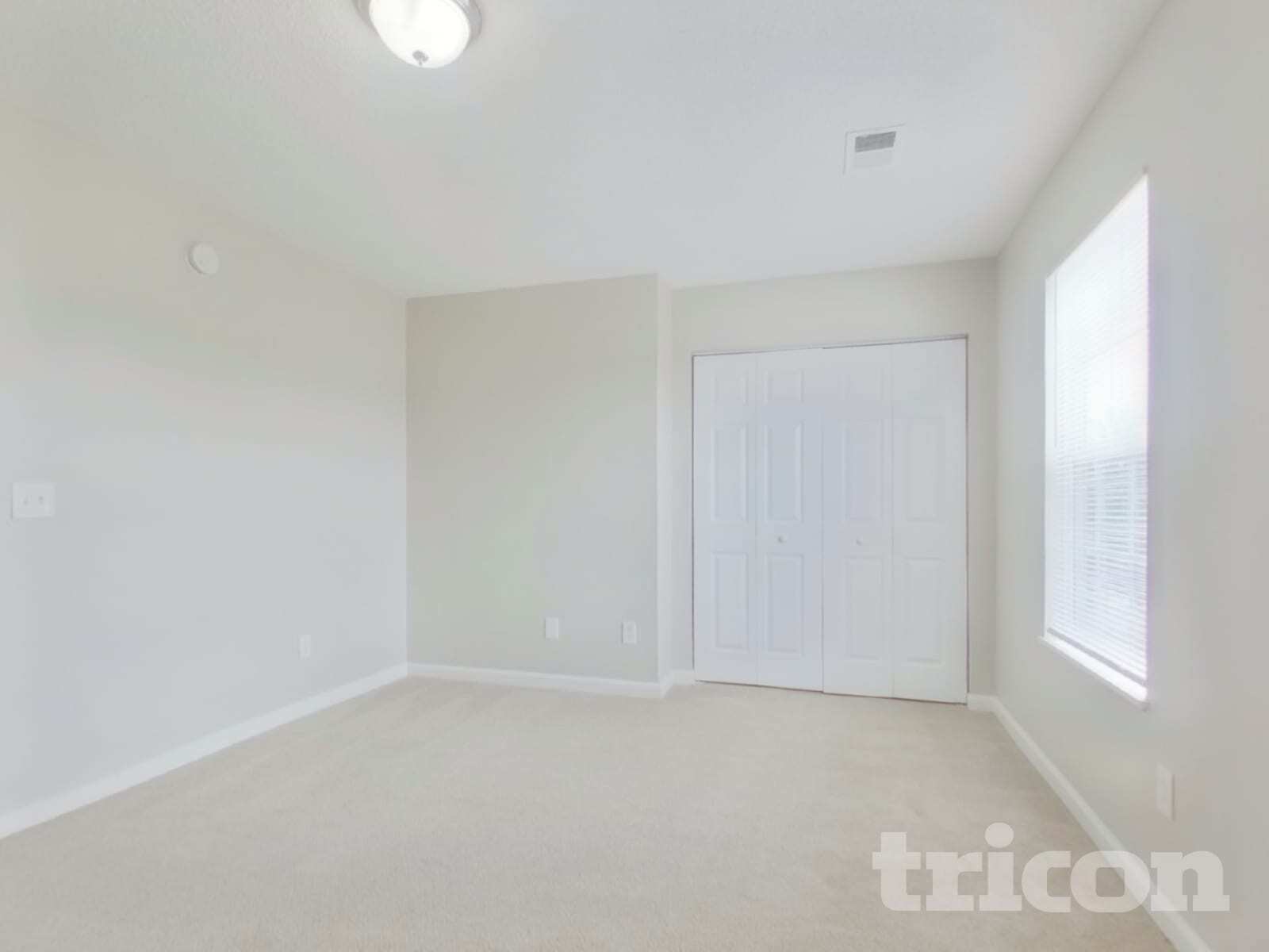 Building Photo - 672 Thornhill Dr