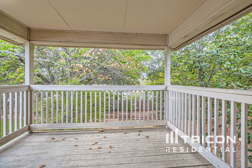 Building Photo - 6026 Elk Valley