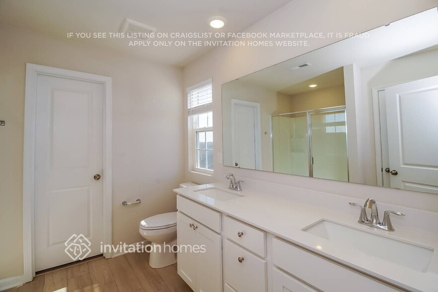 Building Photo - 360 Hollingswood Dr