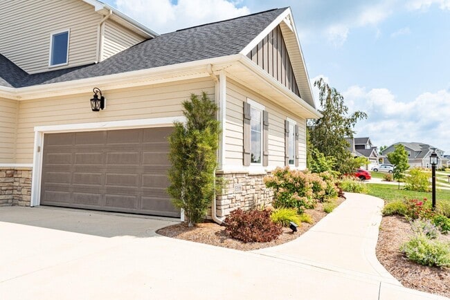 Building Photo - 13558 Paperbark Trail