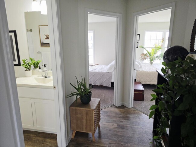 Building Photo - 509 Melrose St