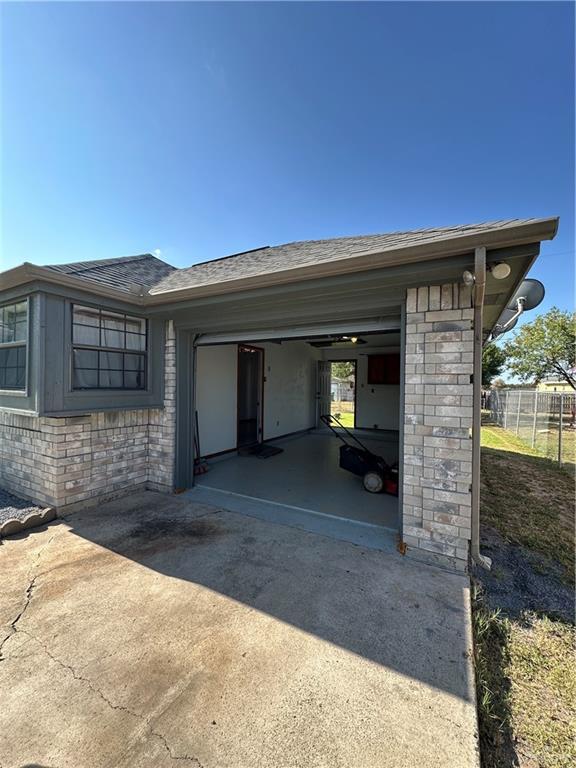 Building Photo - 1122 E Eller Ave