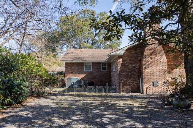 Building Photo - 4627 Darlene St