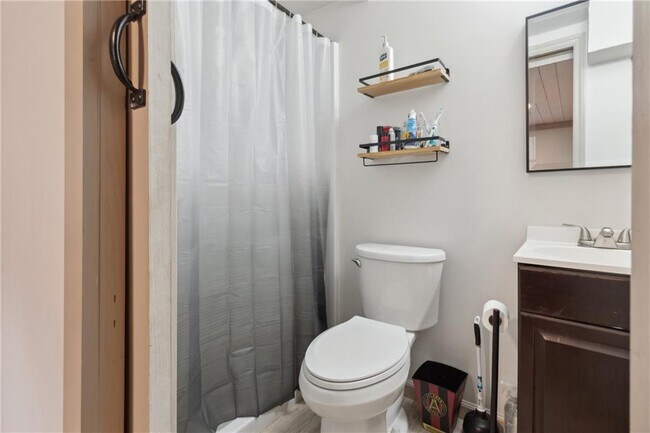 Building Photo - 3925 Chicamauga Dr