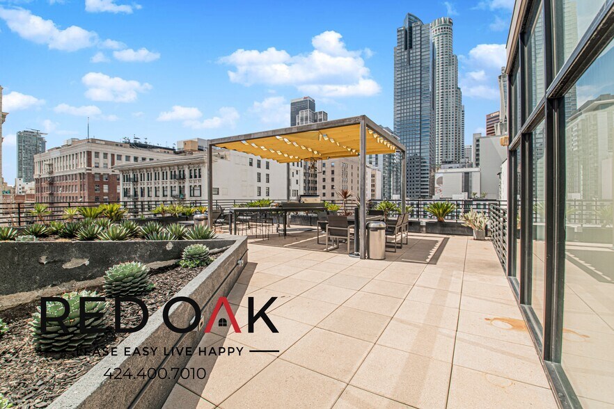 Building Photo - 430 S Broadway