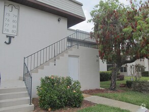 Building Photo - 78 Windtree Ln