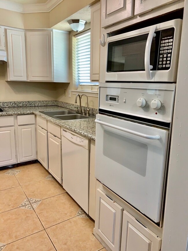 Building Photo - 3110 Indian Wells Ct