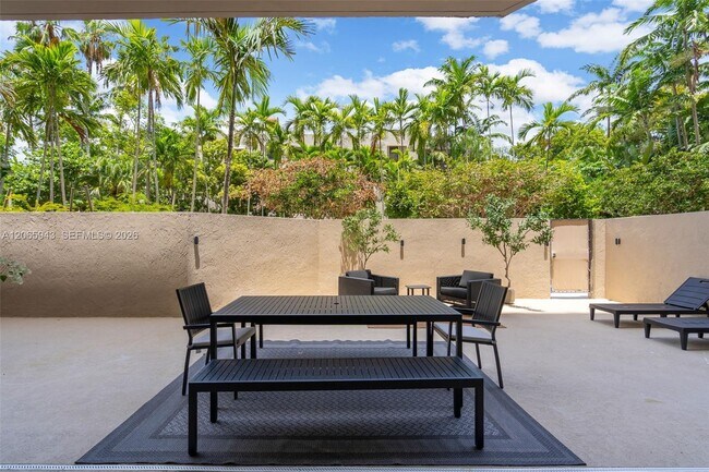 Building Photo - 151 Crandon Blvd