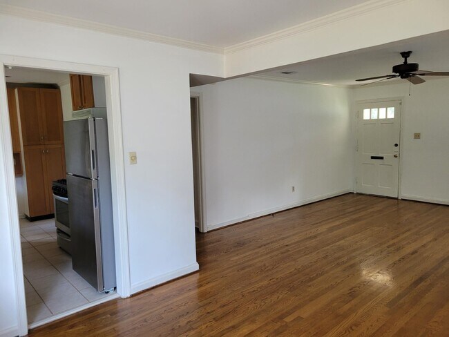 Building Photo - 4892 Carnes Ave