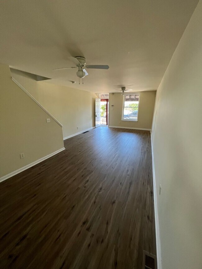 West Philadelphia 70th & Elmwood 6931 Linmore Ave Philadelphia PA 19142 Apartment Finder