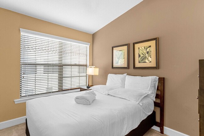 Building Photo - 14545 Damai Ln
