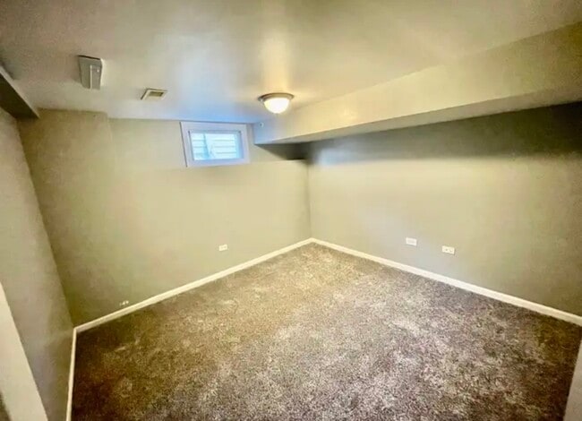 Building Photo - 754 Spring Rd