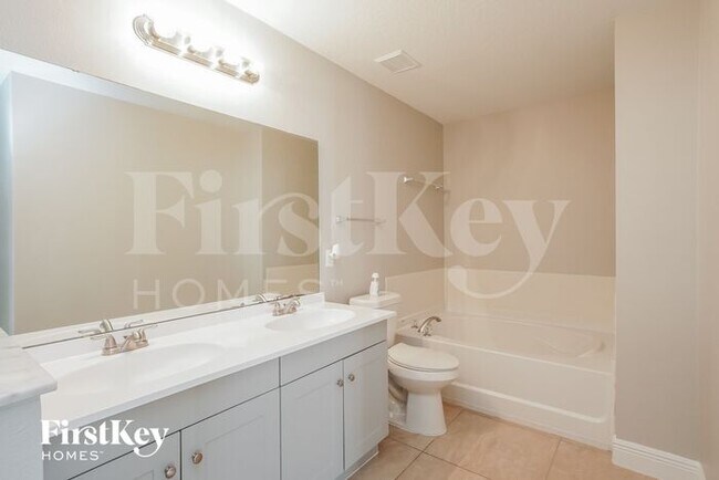 Building Photo - 2885 Paynes Prairie Cir