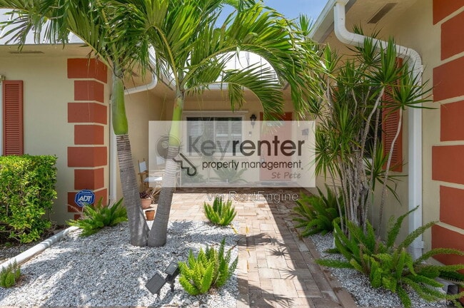 Building Photo - 6575 Green Valley Dr