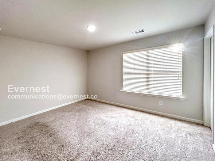 Building Photo - 2797 Aralynn Wy