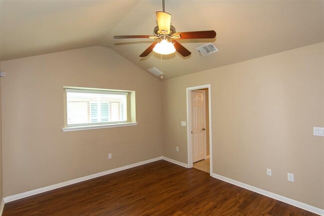 Building Photo - 18405 Tallgrass Prairie Dr