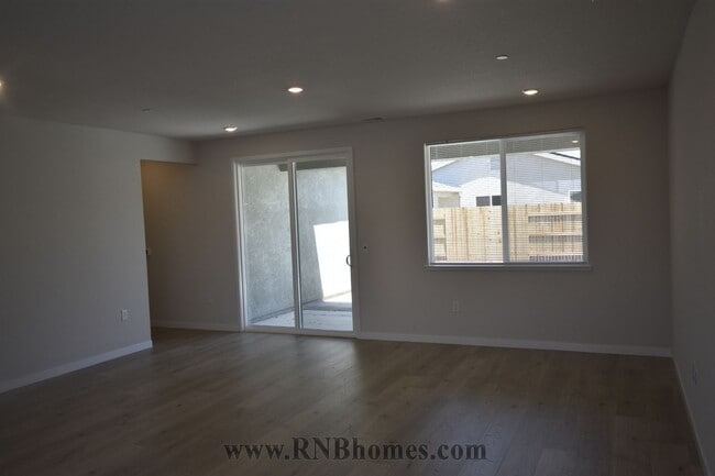 Building Photo - 3921 Slurry St
