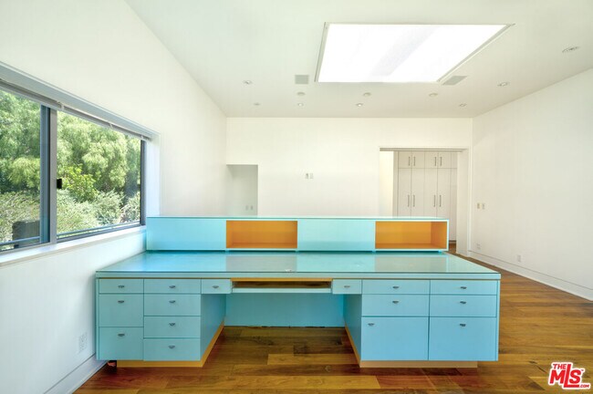 Building Photo - 6000 Philip Ave