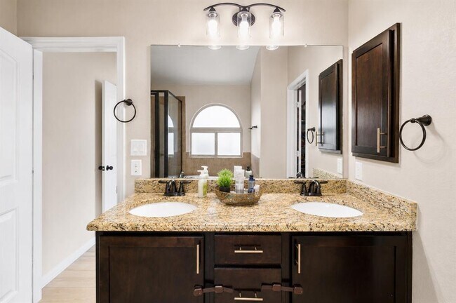Building Photo - 117 Fosini Cove