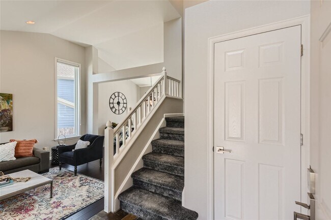 Building Photo - Beautifully Updated 3-Bedroom Home with Finished Basement in Gunbarrel