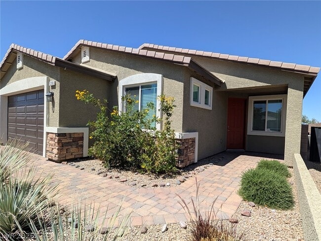 Building Photo - 1290 Paseo del Oso Ln