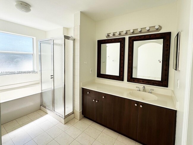 Building Photo - 15920 SW 79th Terrace