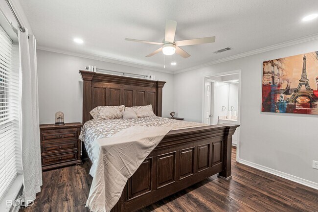Building Photo - 4 Bedroom 3.5 bath in Greenacres