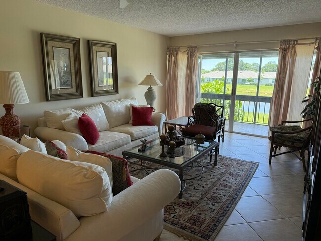 Building Photo - 13761 Via Aurora