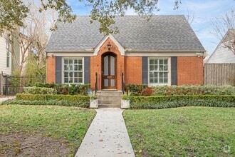 Building Photo - 4006 University Blvd