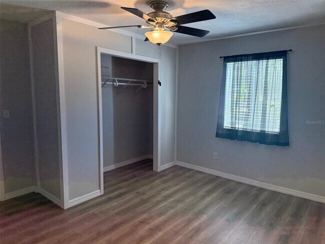 Building Photo - 6519 W Newberry Rd