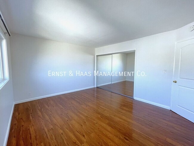 Building Photo - 3211 E Wilton St