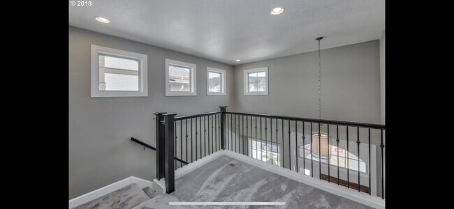 Building Photo - Stunning Executive Home in Bethany – 4 Bed...