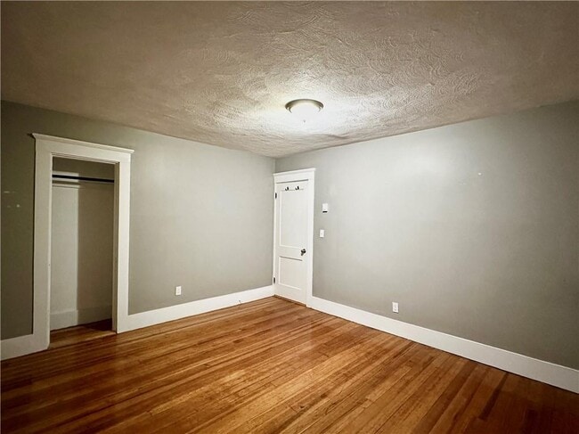 Building Photo - 10 Lachance St