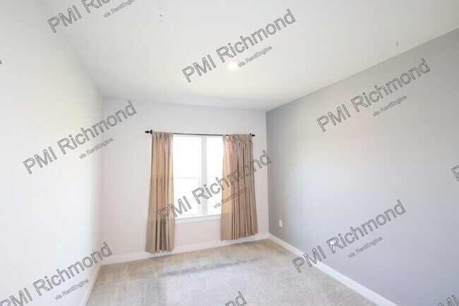 Building Photo - 3900 Maze Runner Dr