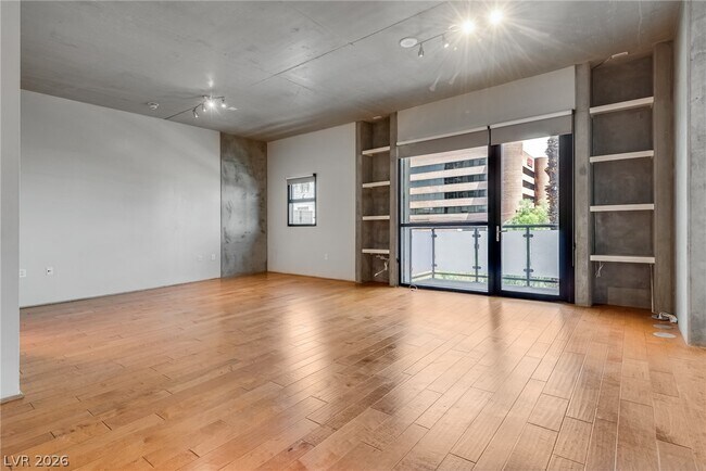 Building Photo - 353 E Bonneville Ave