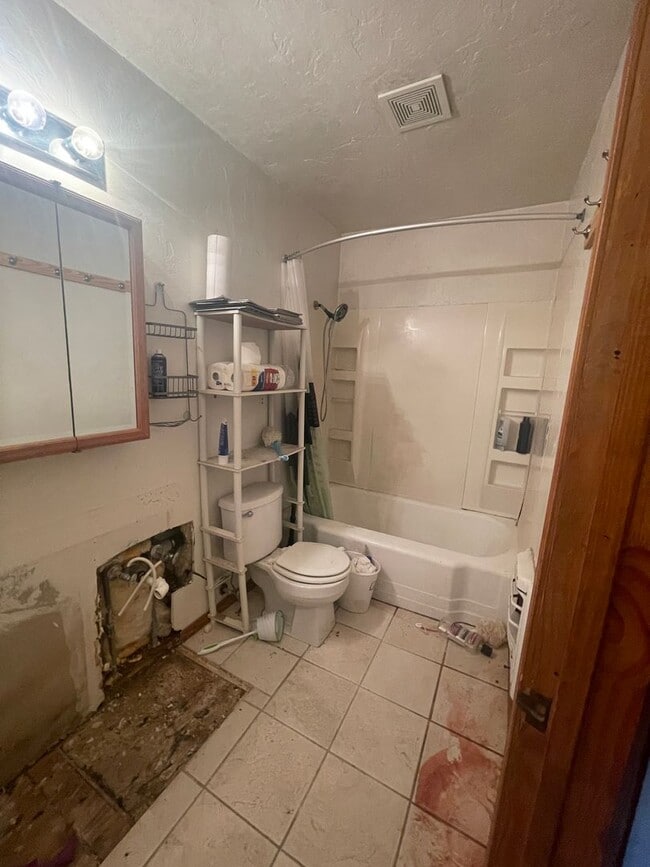 Building Photo - Make Ready Home ready for Upgrades!