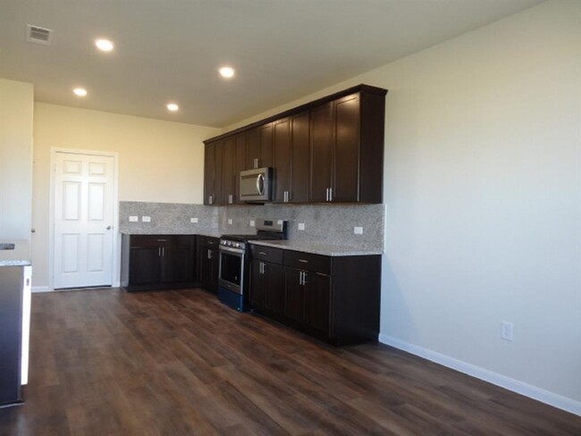 Building Photo - 17914 Grassy Prairie Dr