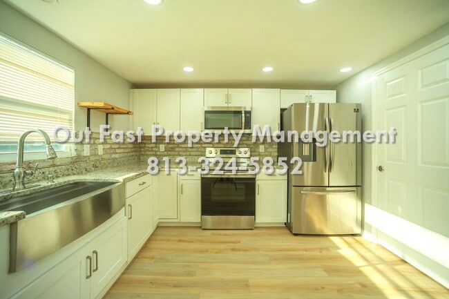 Building Photo - 4811 N 30th St