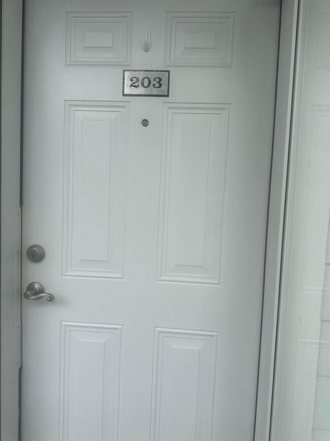 Building Photo - 4140 Hibiscus Dr