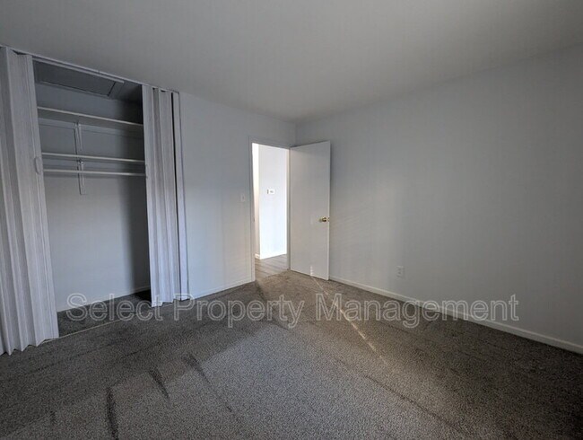 Building Photo - 5138 Woodmark Dr