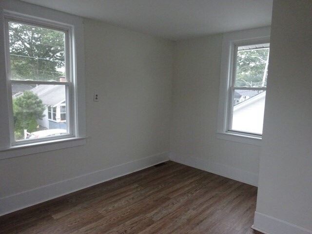 Building Photo - 34 Bayview St