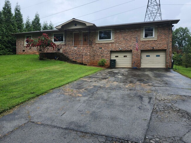 Building Photo - 3903 Kingsbridge Rd