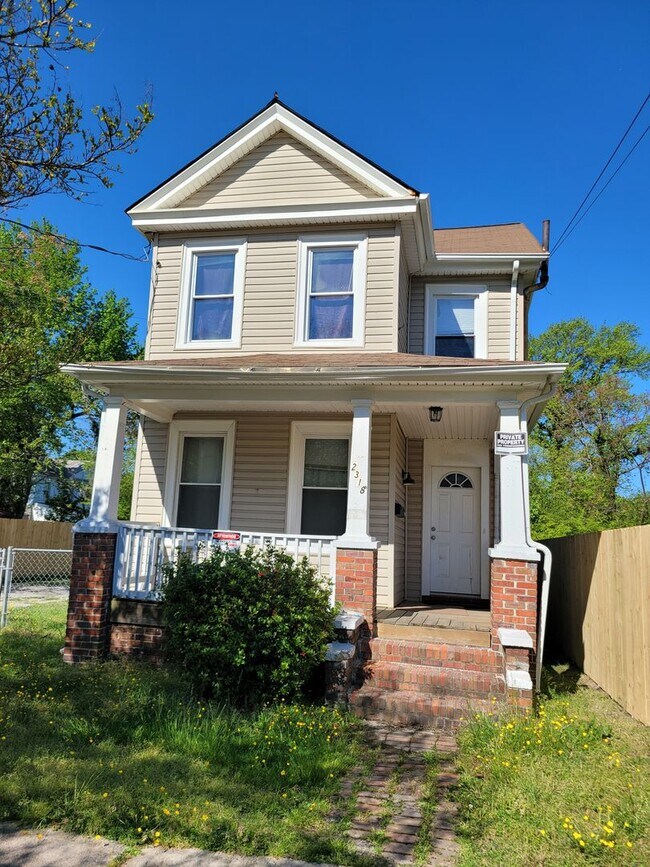 Building Photo - Lansing2318