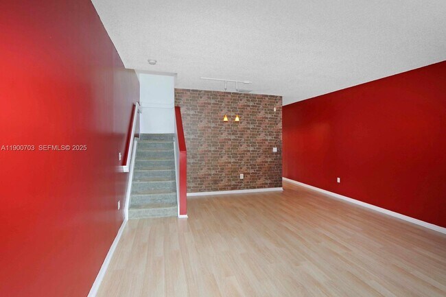 Building Photo - 2239 SE 25th Ave