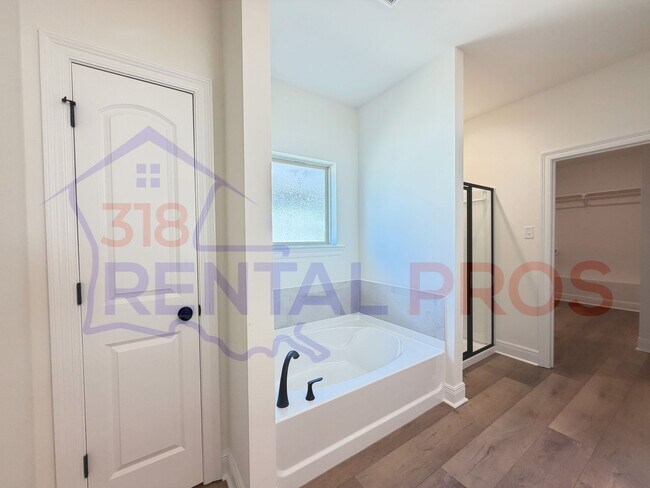 Building Photo - New Construction! 3 Bed 2 Bath in Country Club Estates!