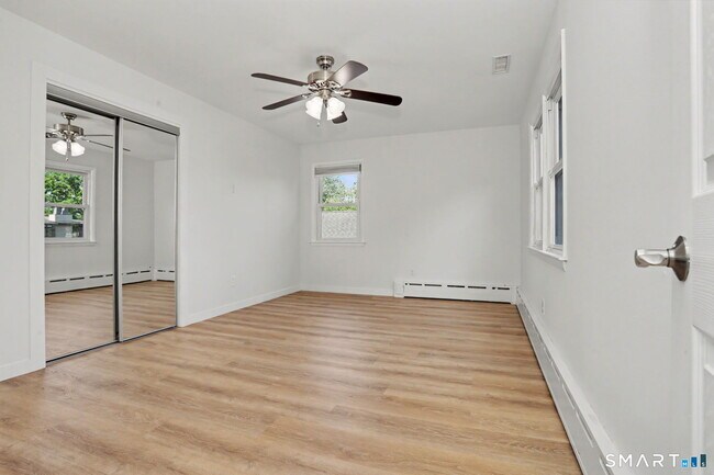 Building Photo - 92 Burwood Ave