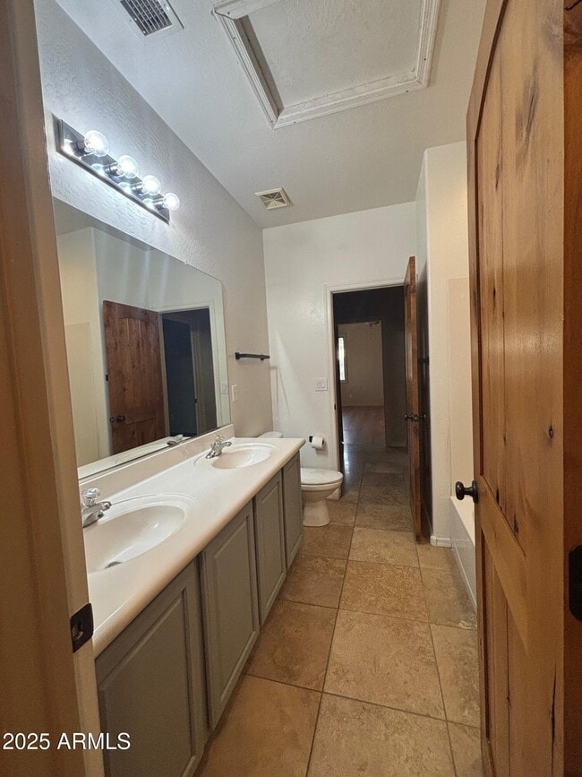 Building Photo - 39624 N Messner Way