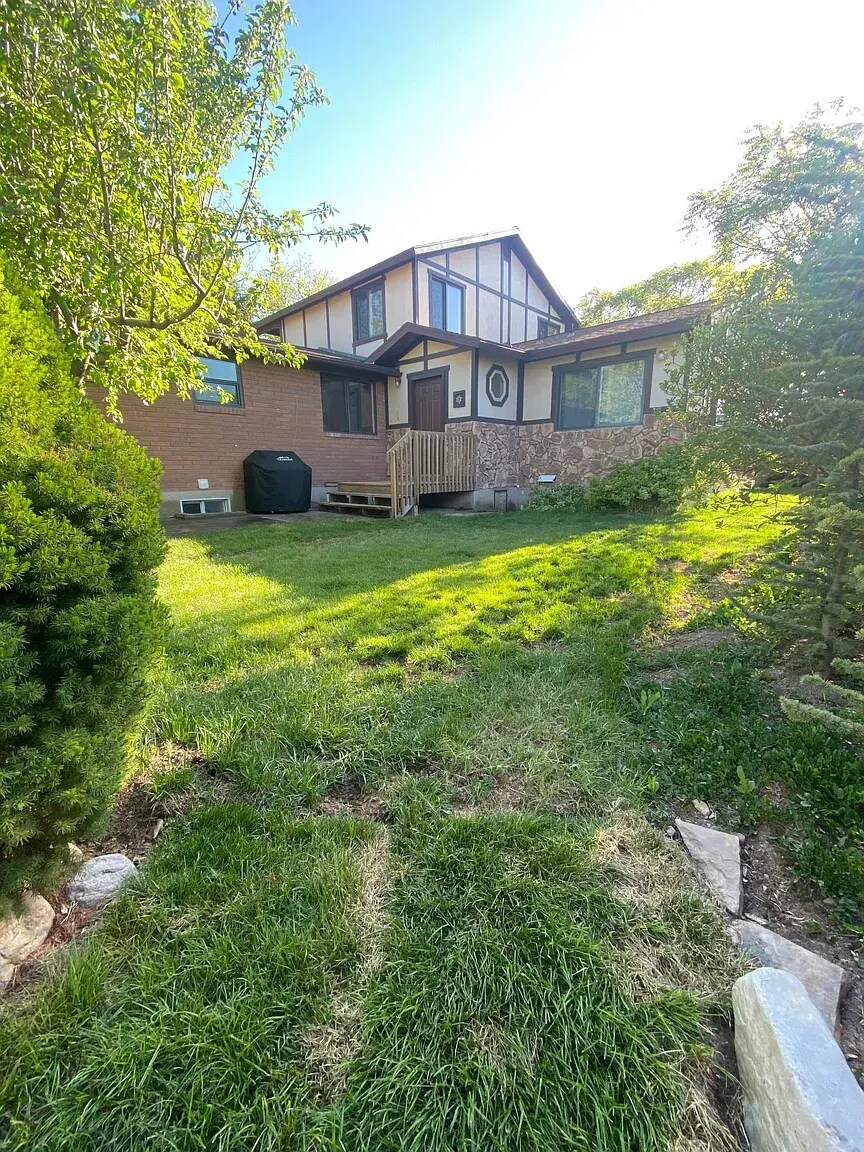 Building Photo - 2772 W 7500 S