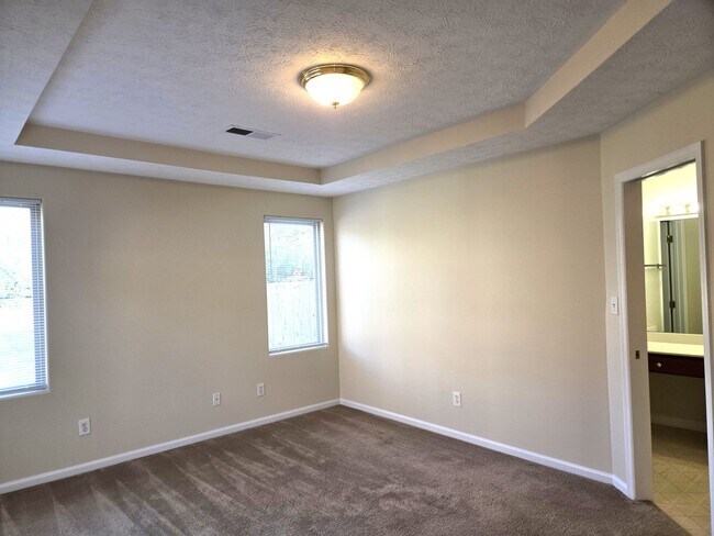 Building Photo - 50% OFF UNTIL 2026!  APPLICATION FEE ONLY ...