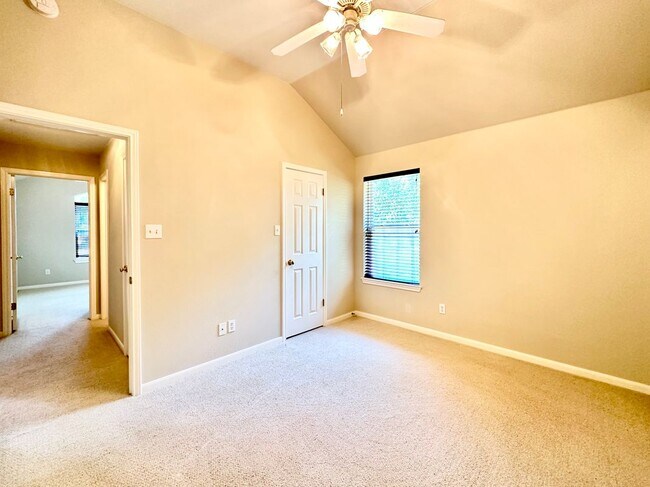 Building Photo - 1501 Santolina Ct